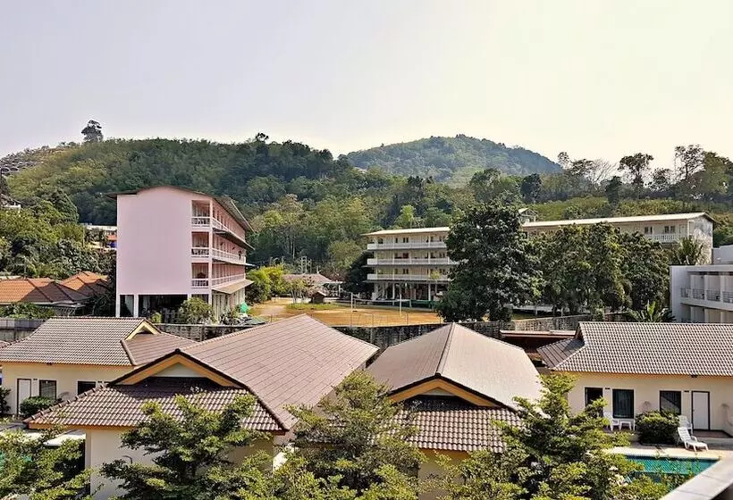 Green Harbor Hotel & Service Apartment