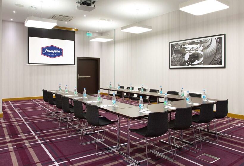 בית מלון כפרי Hampton By Hilton Saint Petersburg Expoforum