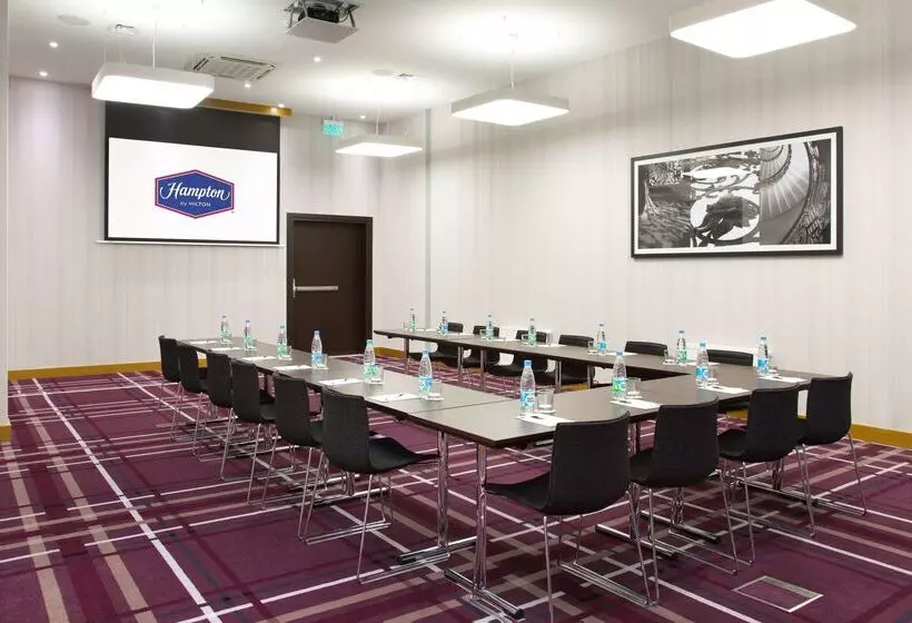 Отель Hampton By Hilton Saint Petersburg Expoforum