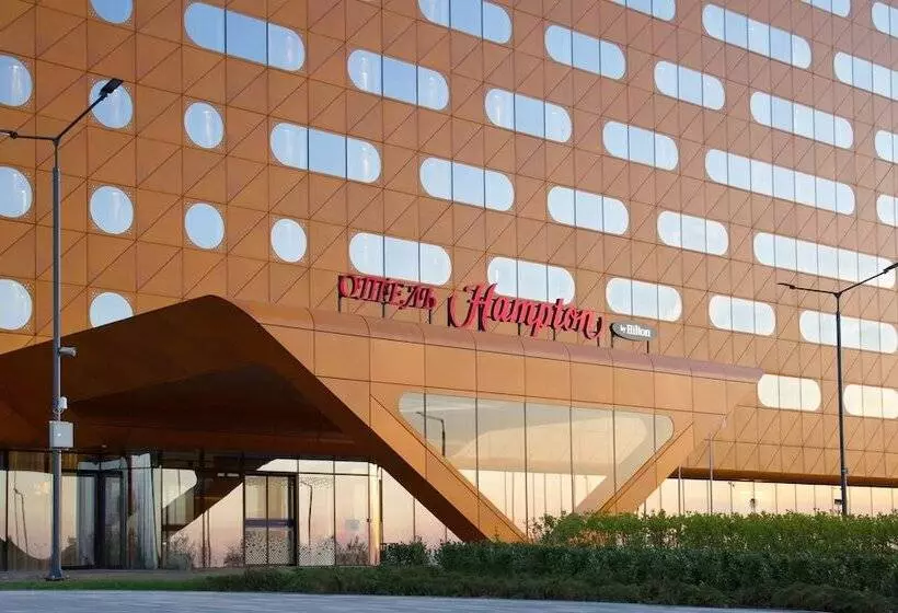 Отель Hampton By Hilton Saint Petersburg Expoforum