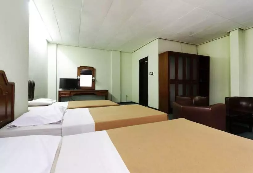 ホテル Istana Bandung