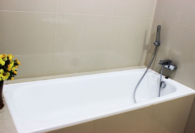 בית מלון כפרי Jambuluwuk Convention Hall & Resort Puncak