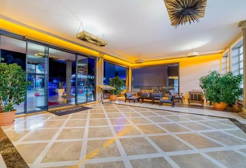 ホテル Justiniano Deluxe Resort