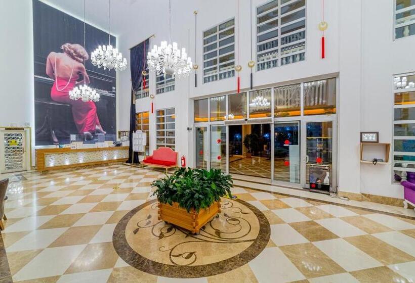 فندق Justiniano Deluxe Resort