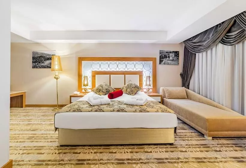 ホテル Justiniano Deluxe Resort