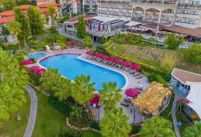 ホテル Justiniano Deluxe Resort