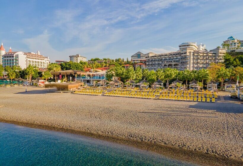 فندق Justiniano Deluxe Resort