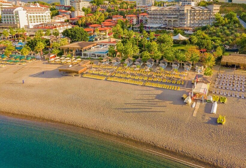 فندق Justiniano Deluxe Resort