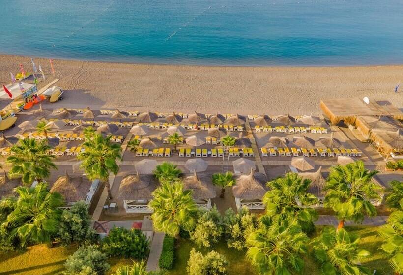 فندق Justiniano Deluxe Resort