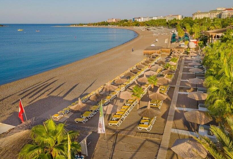 فندق Justiniano Deluxe Resort