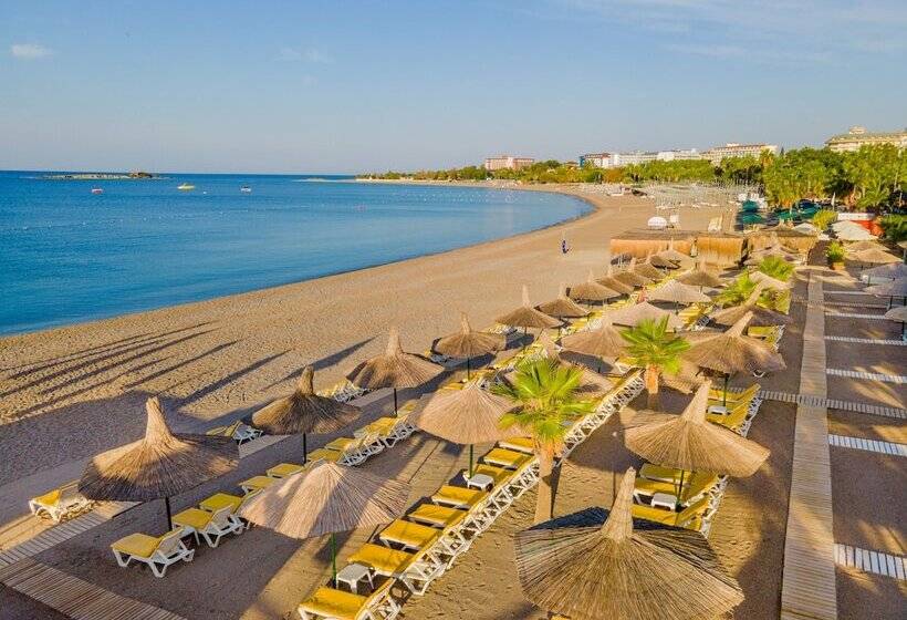 فندق Justiniano Deluxe Resort