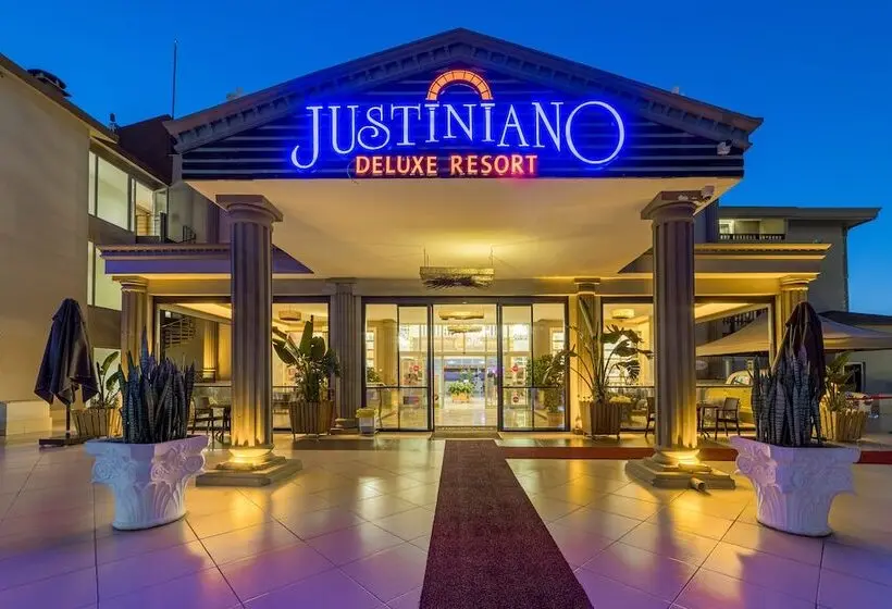 ホテル Justiniano Deluxe Resort