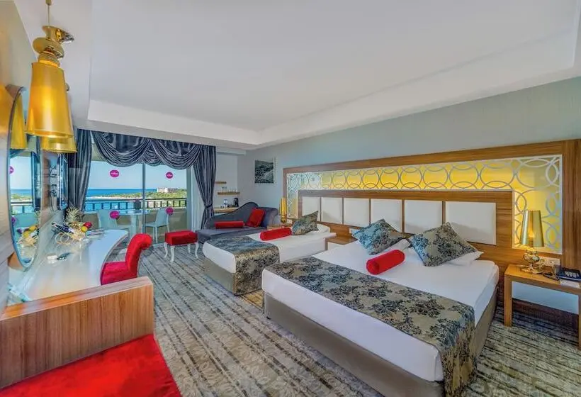 ホテル Justiniano Deluxe Resort
