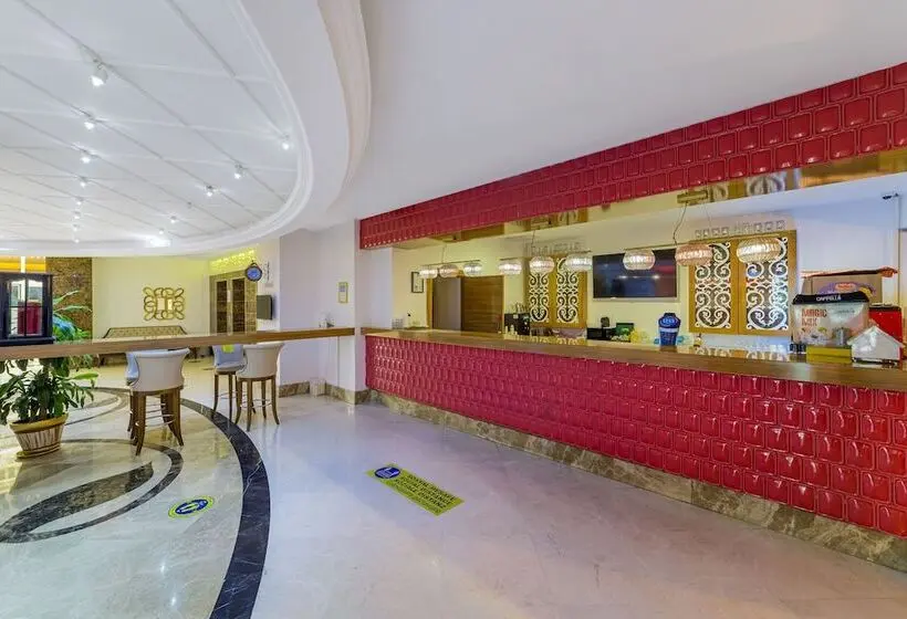ホテル Justiniano Deluxe Resort