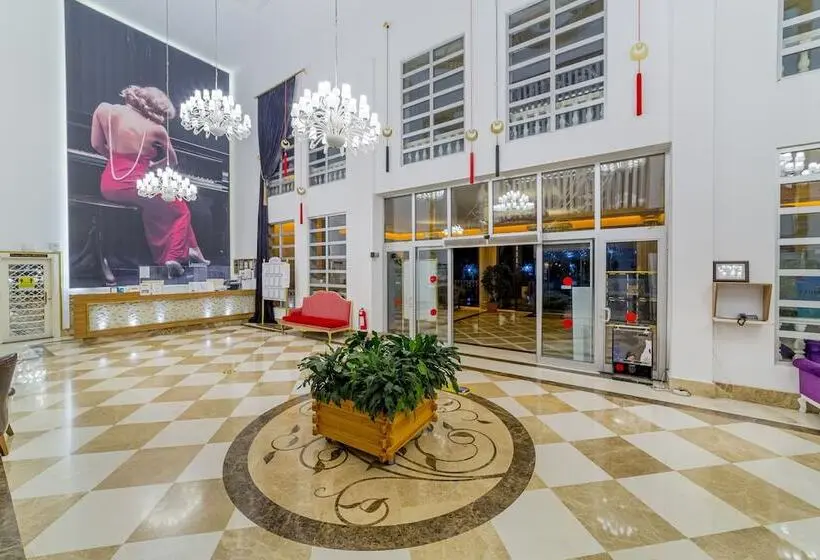ホテル Justiniano Deluxe Resort