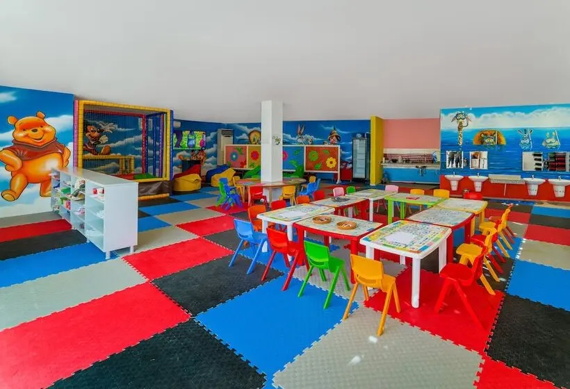 ホテル Justiniano Deluxe Resort