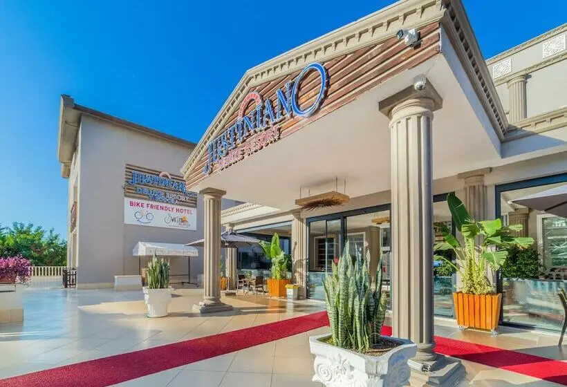ホテル Justiniano Deluxe Resort
