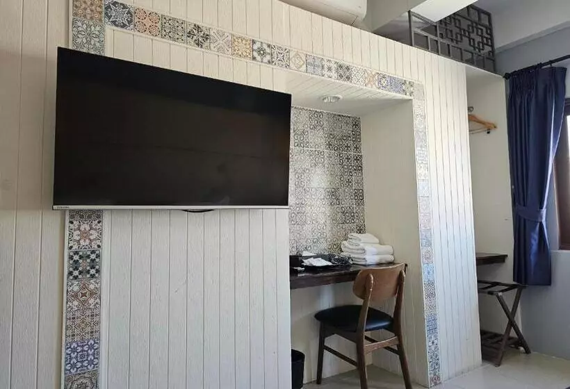 Montree Phuket Hotel, Sha Extra Plus