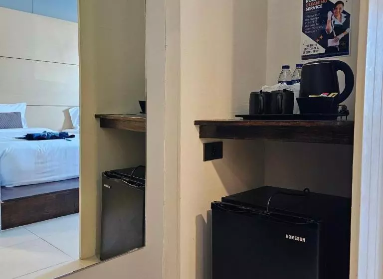 Montree Phuket Hotel, Sha Extra Plus