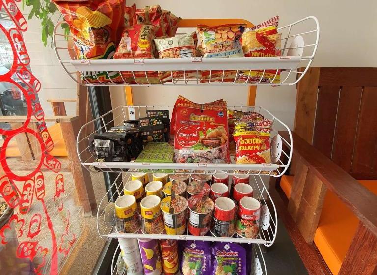 酒店 New Paris and Restaurant