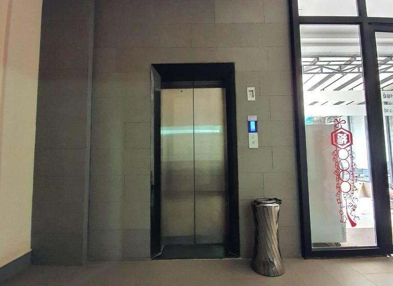 酒店 New Paris and Restaurant