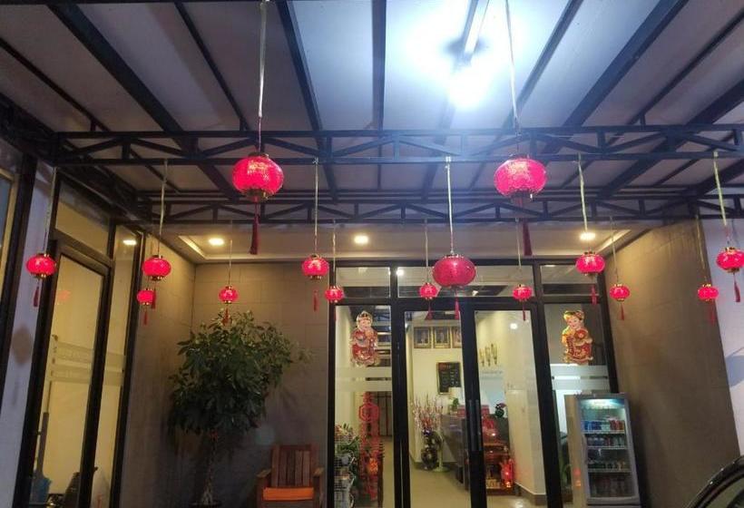 酒店 New Paris and Restaurant