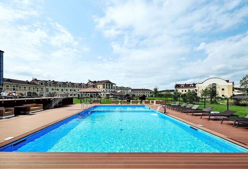 בית מלון כפרי Robinson Club Resort & Spa