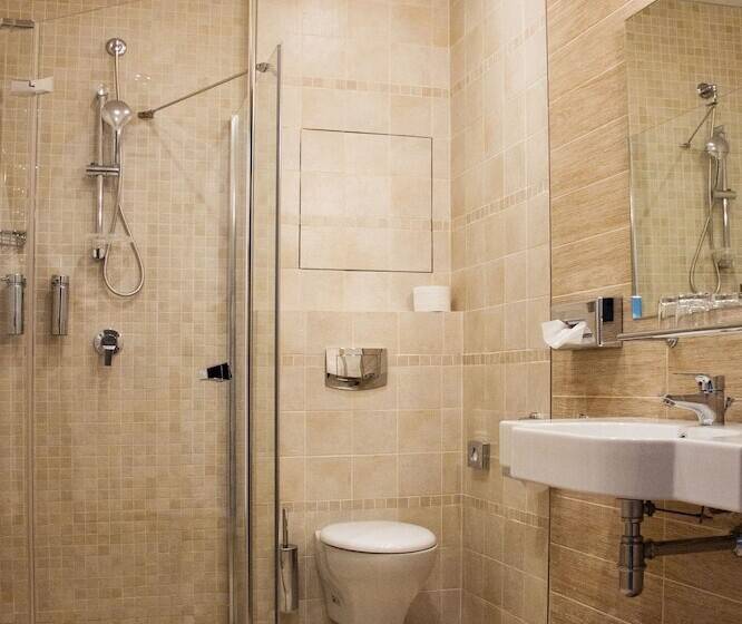 בית מלון כפרי Robinson Club Resort & Spa