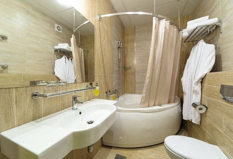 בית מלון כפרי Robinson Club Resort & Spa