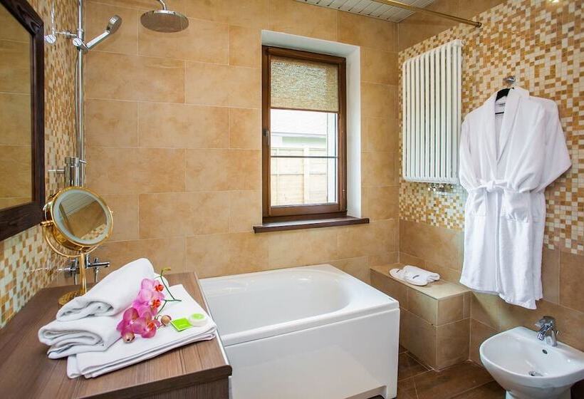 בית מלון כפרי Robinson Club Resort & Spa