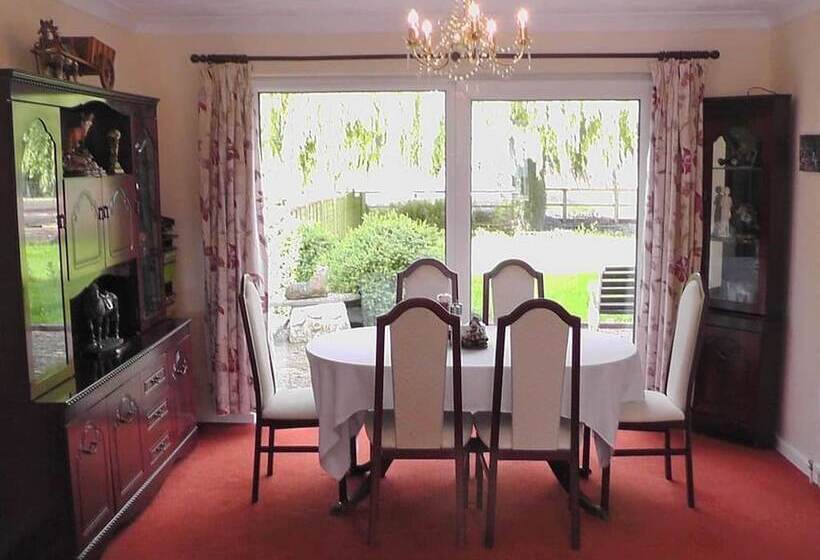 فندق Willowbrook Riding Centre