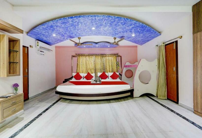 Hotel Oyo Flagship 70143 Queens Palace