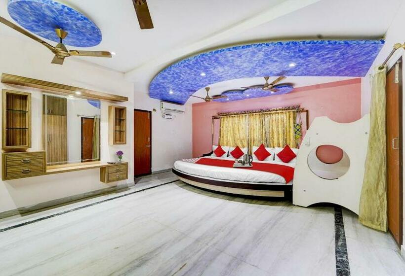 Hotel Oyo Flagship 70143 Queens Palace