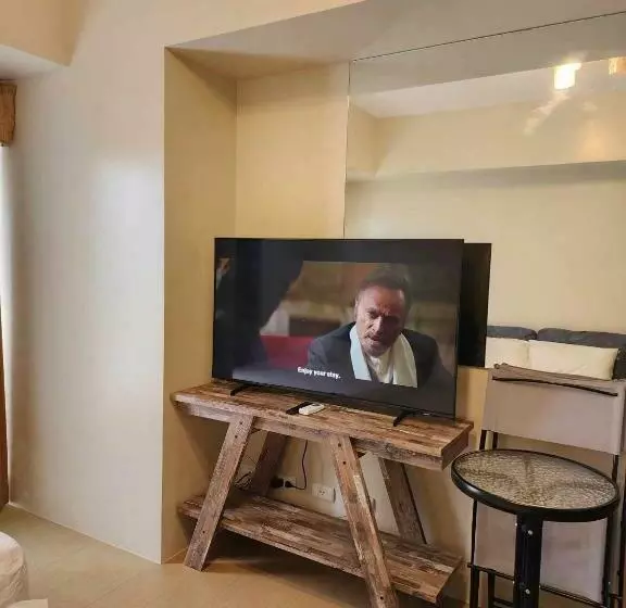 Aamiaismajoitus (B&B) Avida Tower Free Airport Pick Up For 3 Nights Stay Or More