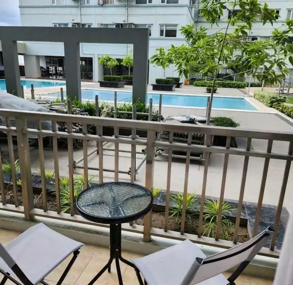 Aamiaismajoitus (B&B) Avida Tower Free Airport Pick Up For 3 Nights Stay Or More