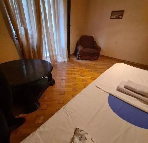 Benevo Hostel