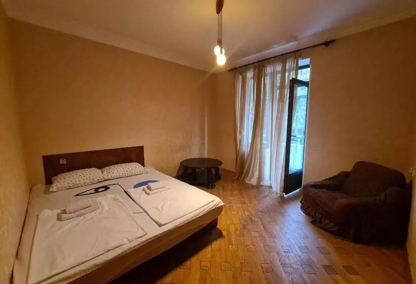 Benevo Hostel
