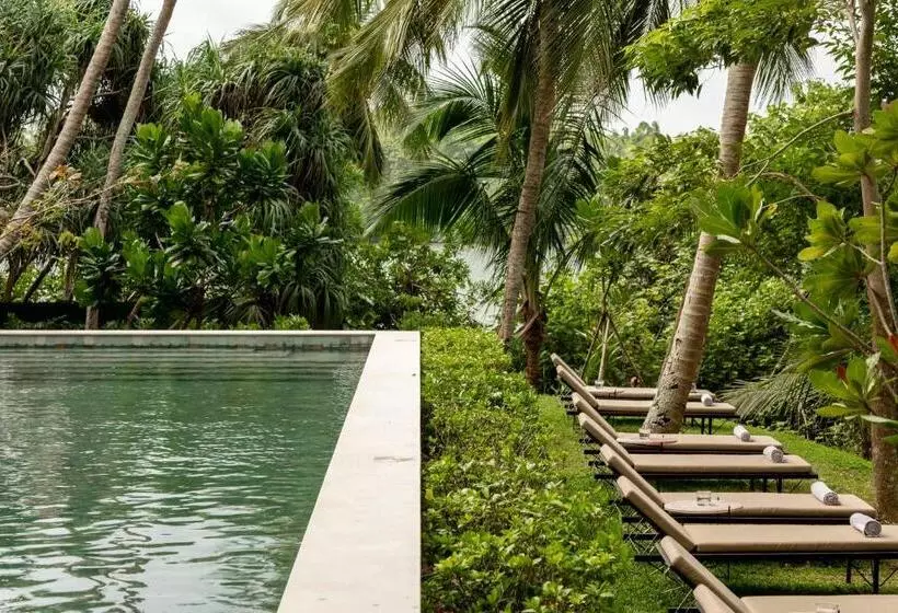 هتل Kurulu Bay