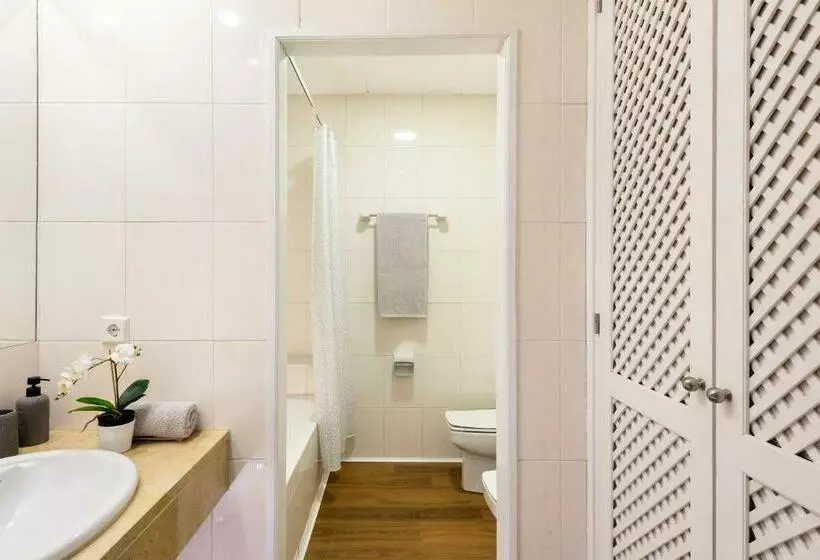 Retkeilymaja Micampus Armendariz Student Residence