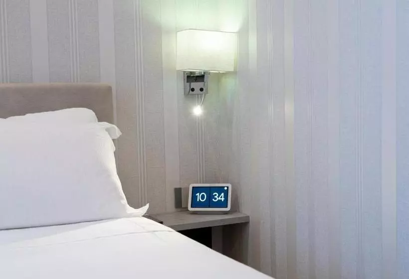 پانسیون Varese Suites