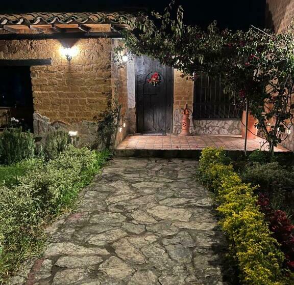 مبيت وإفطار Casona Ananda