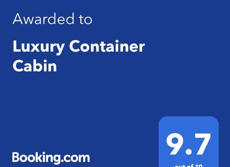 Bed and Breakfast Luxury Container Cabin