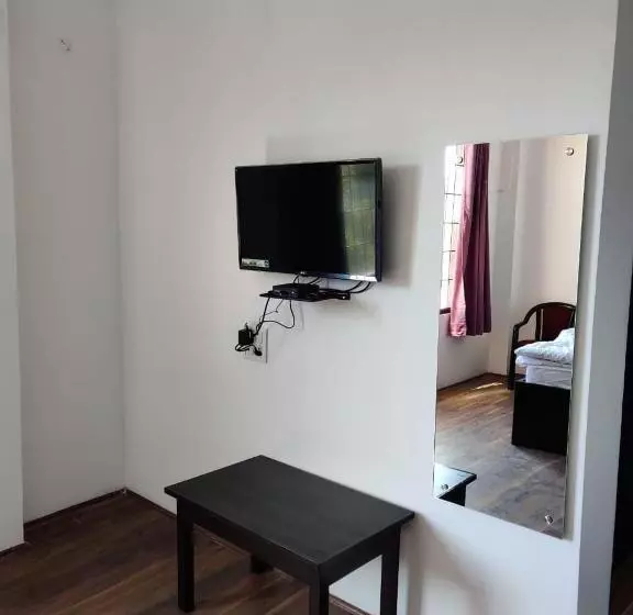 Majatalo Pinewood Guesthouse