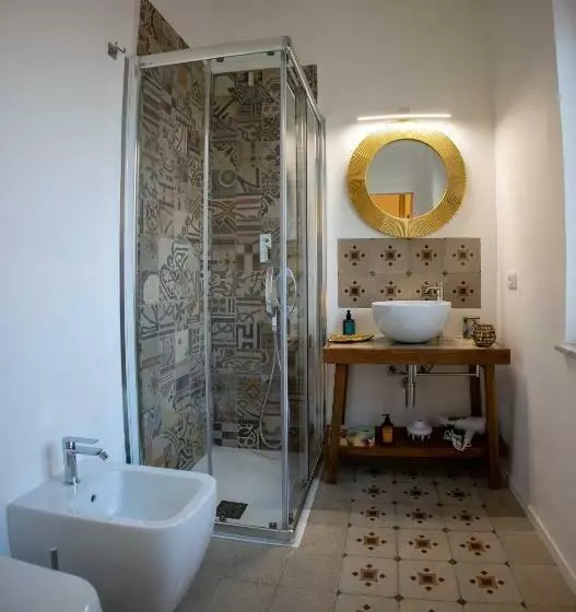 تختخواب و صبحانه Petrarca Suite