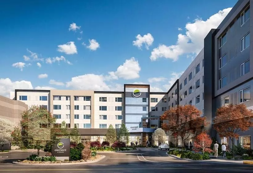 هتل Element Reno Experience District