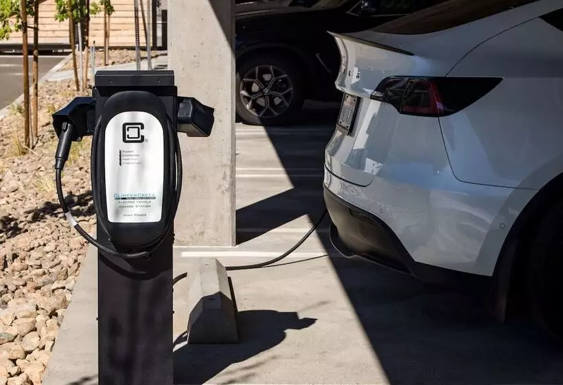 هتل Element Reno Experience District