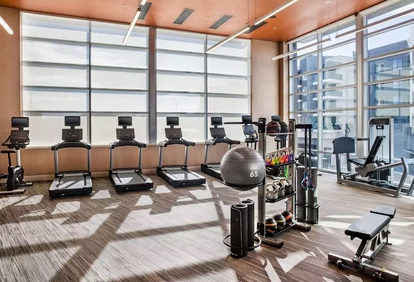 هتل Element Reno Experience District