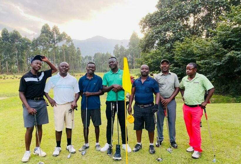 هتل Rwenzori Sports Resort