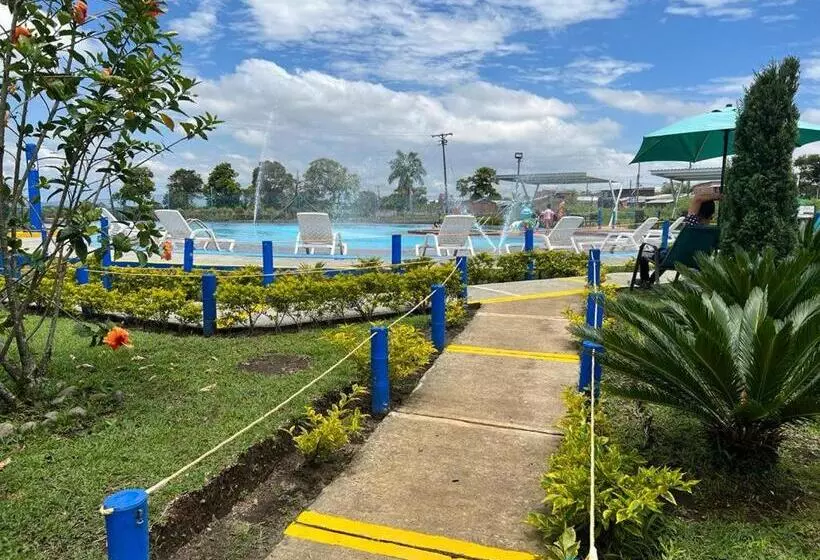 Apartahotel Parque Del Café 3km