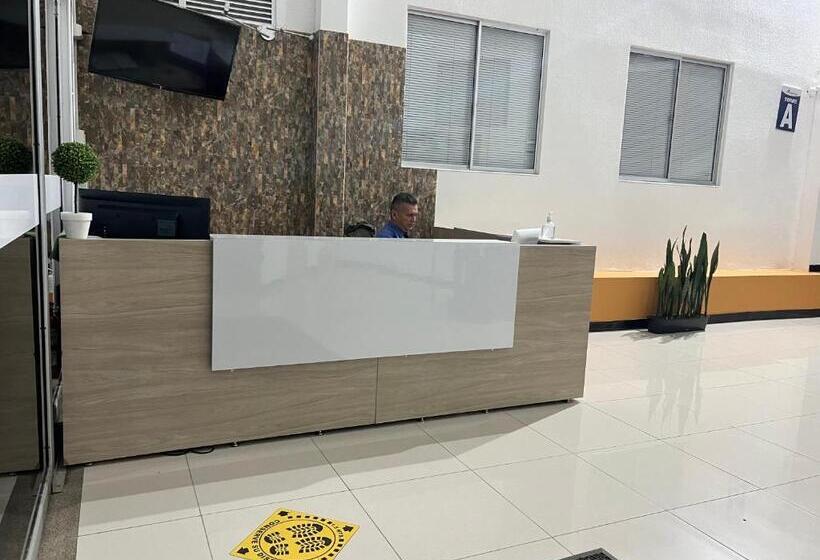 Apartahotel Parque Del Café 3km